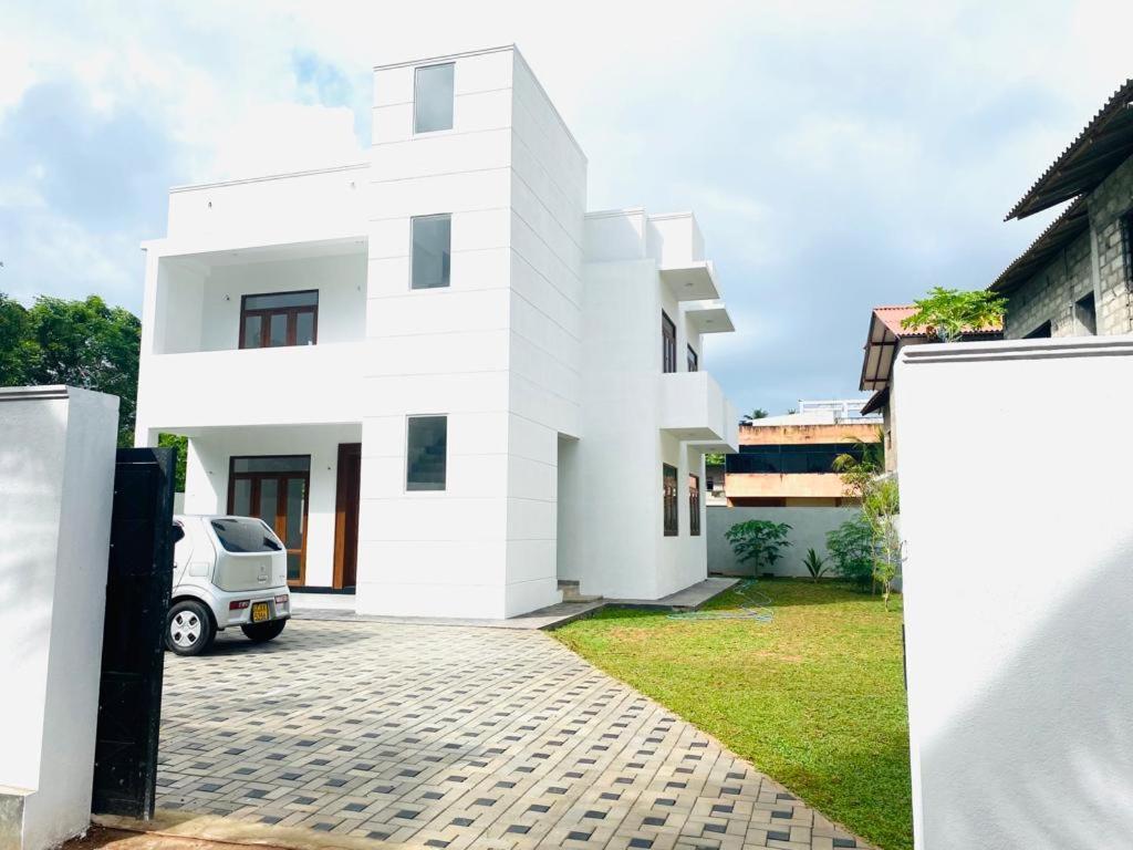 Twinstop Villa Minuwangoda المظهر الخارجي الصورة